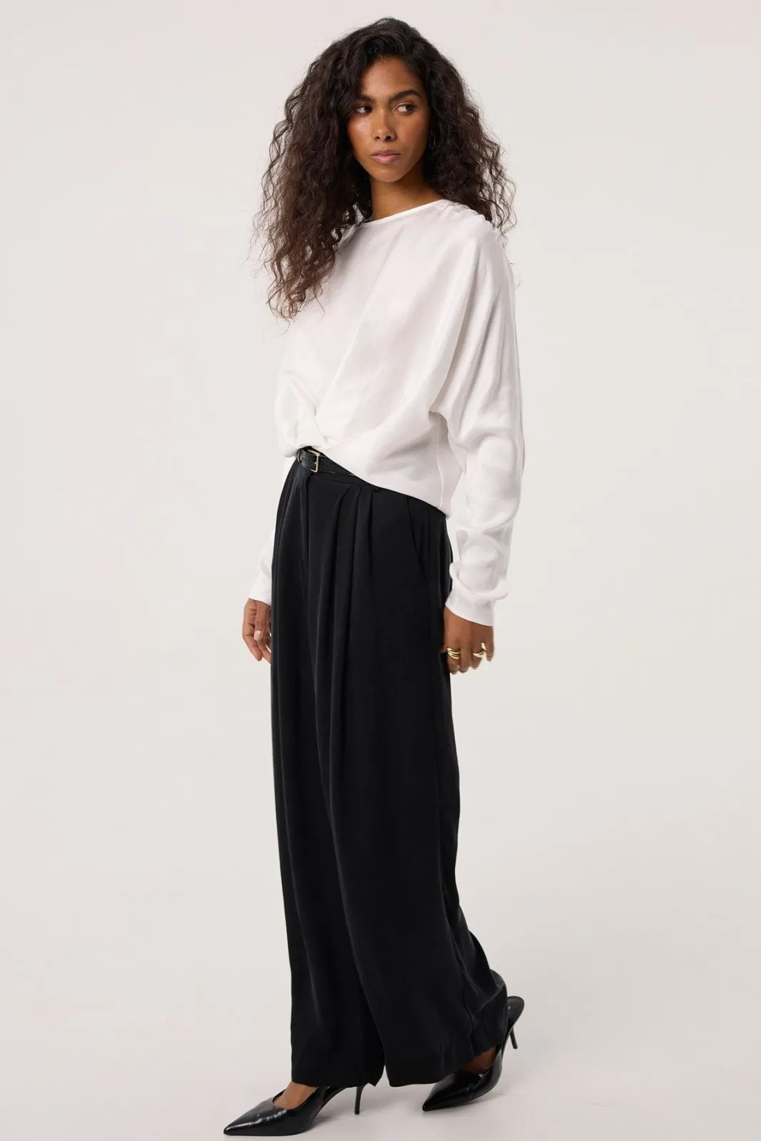 TALYA Spodnie^Spodnie Cupro black
