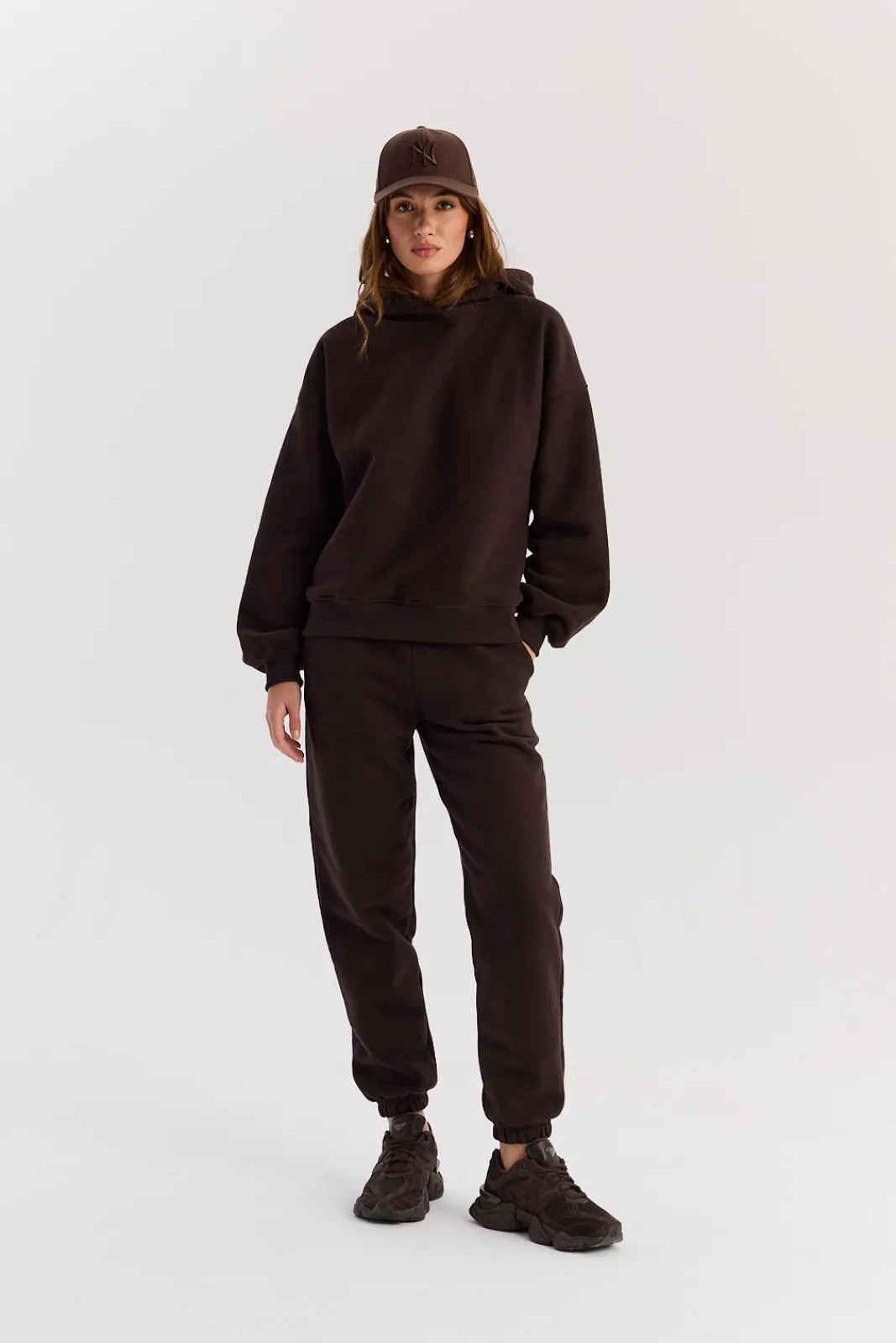 TALYA Spodnie Dresowe^Spodnie dresowe dark chocolate