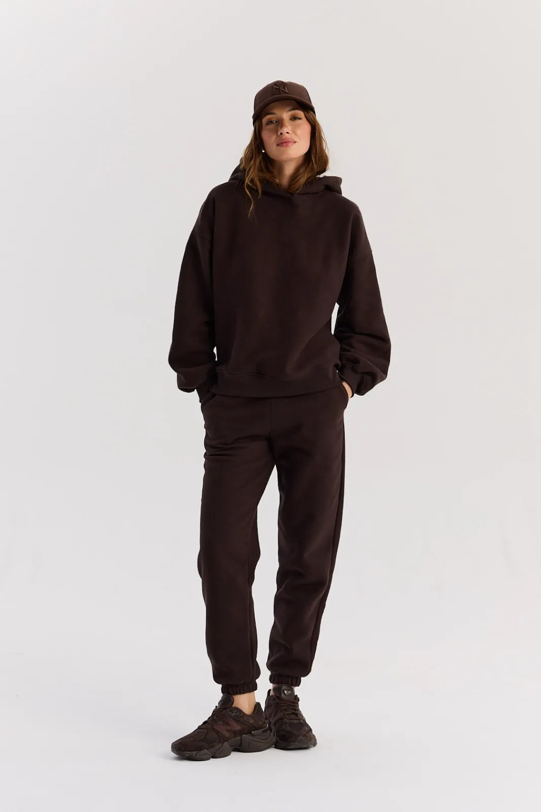 TALYA Spodnie Dresowe^Spodnie dresowe dark chocolate