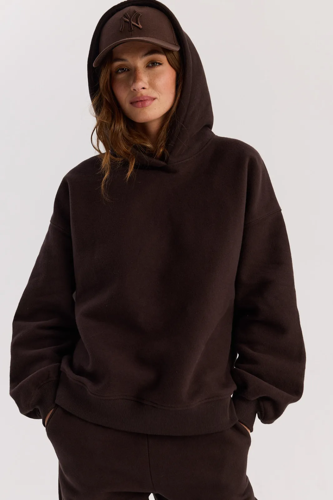 TALYA Spodnie Dresowe^Spodnie dresowe dark chocolate