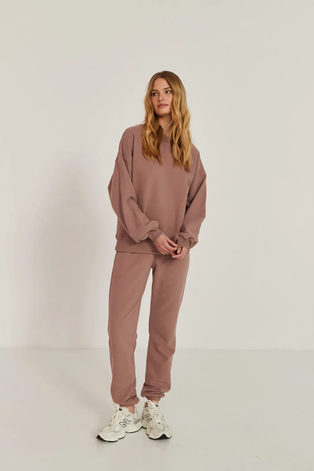 TALYA Spodnie Dresowe^Spodnie dresowe mocca mousse