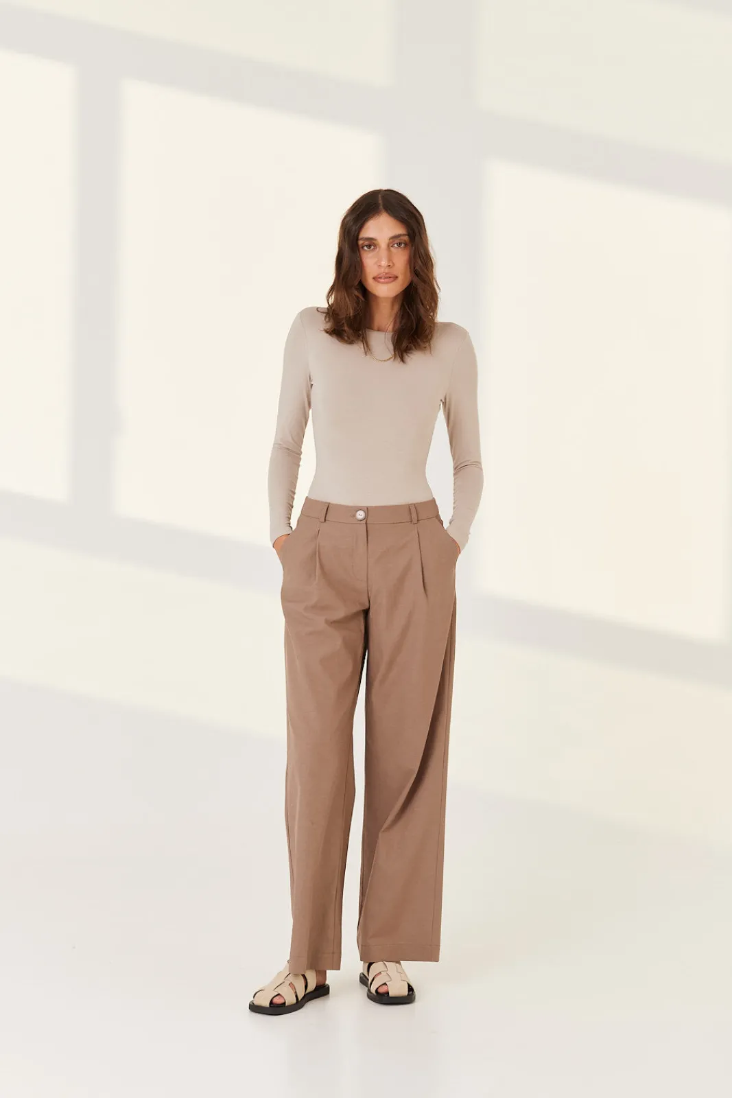 TALYA Spodnie^Spodnie Logan mocca mousse