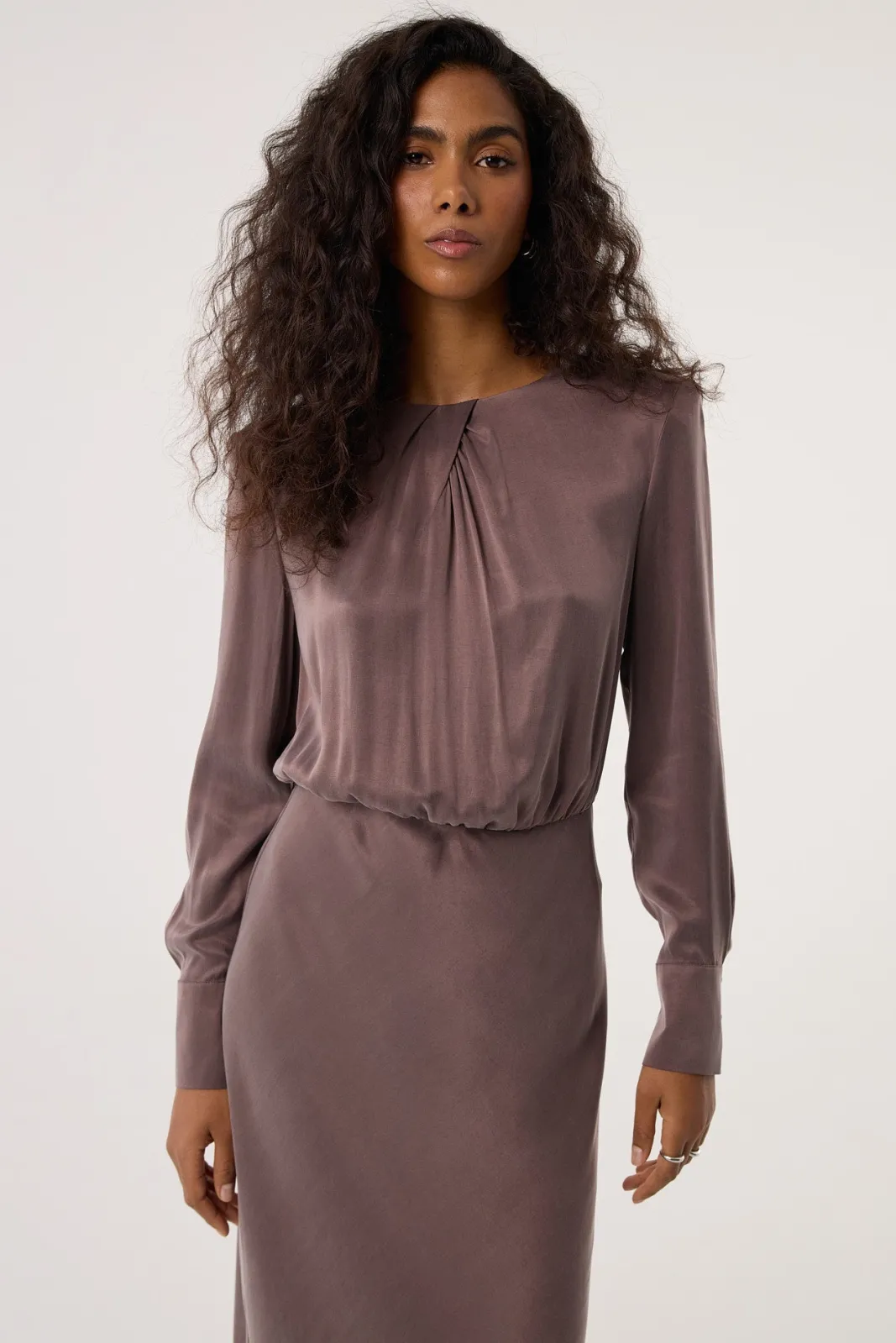 TALYA Sukienki^Sukienka Tiffany taupe