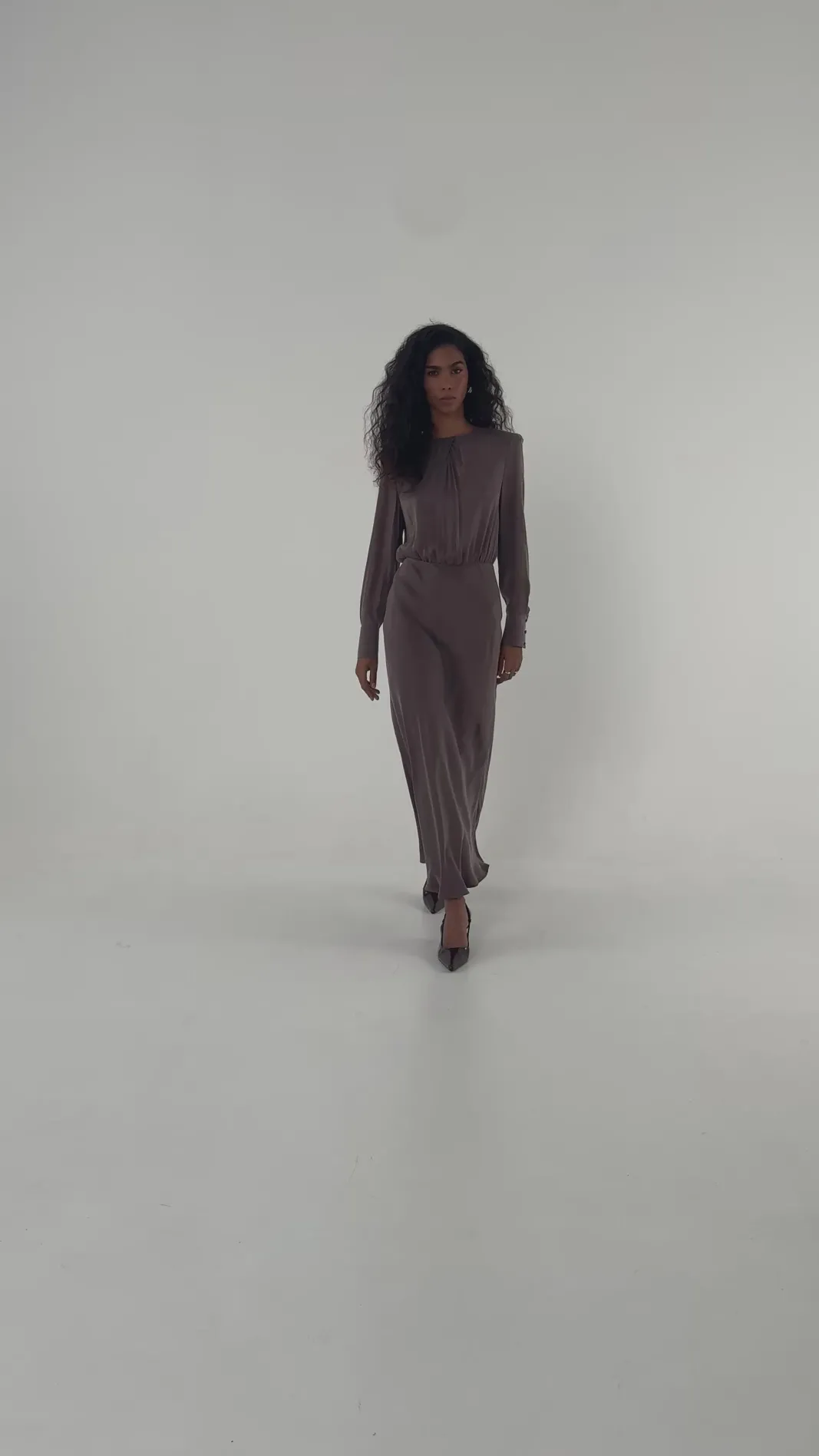TALYA Sukienki^Sukienka Tiffany taupe