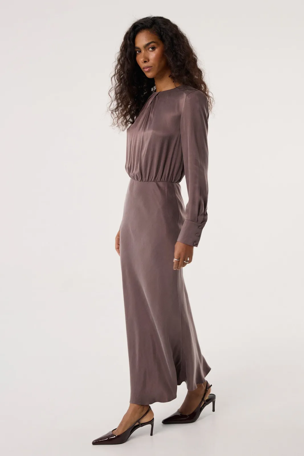 TALYA Sukienki^Sukienka Tiffany taupe