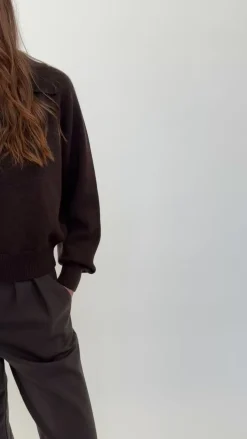 TALYA Swetry^Sweter Polo Bobby dark chocolate
