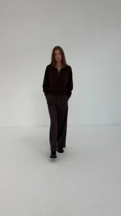 TALYA Swetry^Sweter Polo Bobby dark chocolate